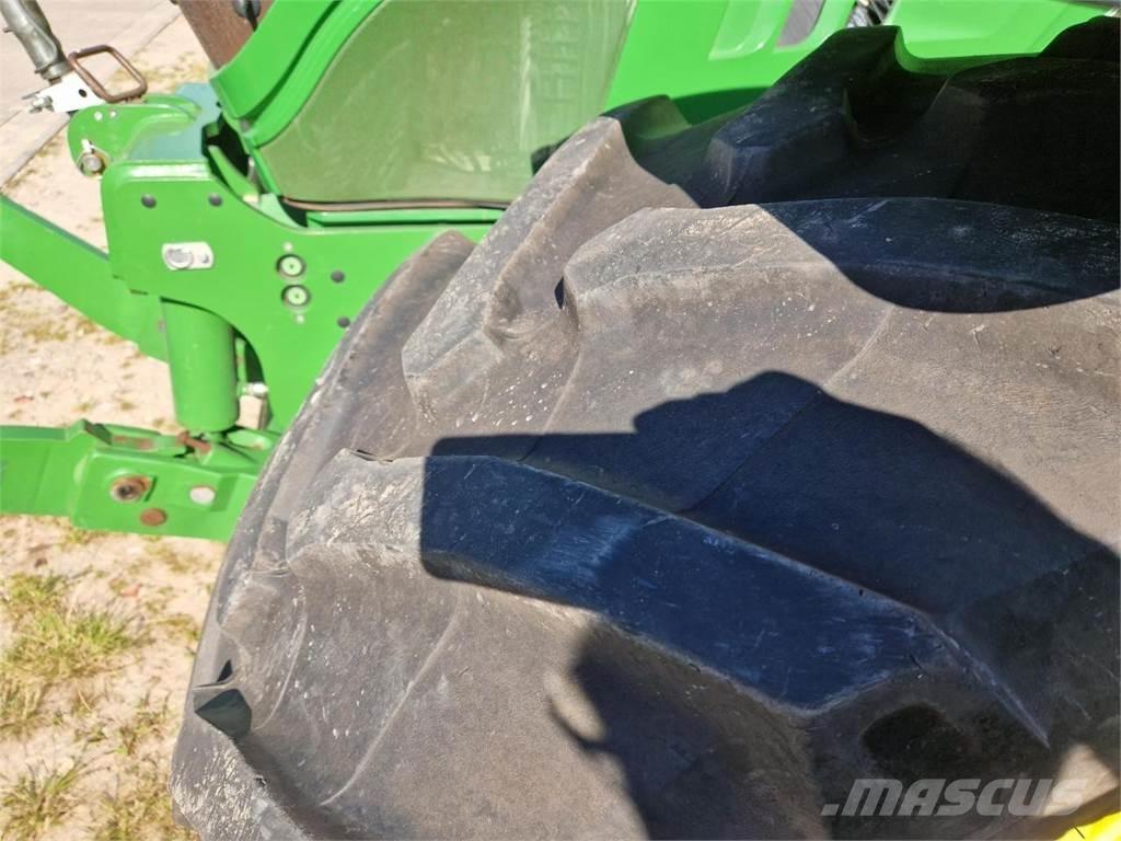 John Deere 6150R Traktoriai