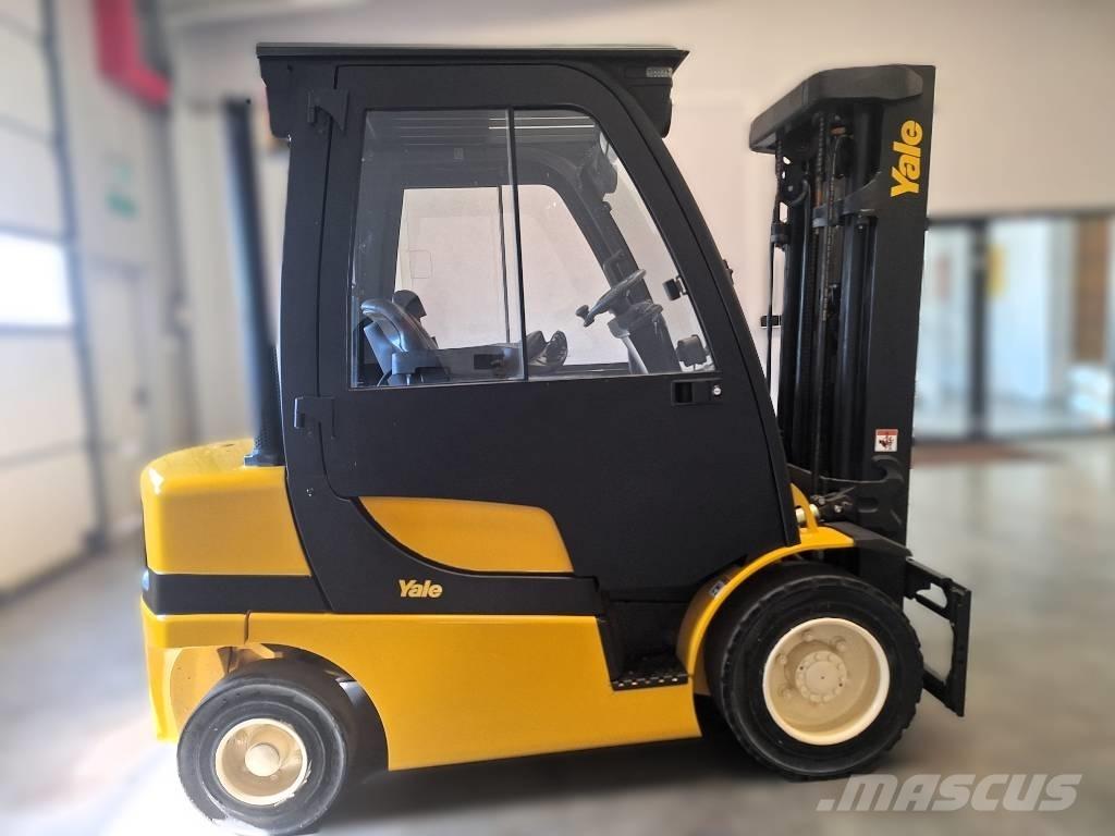 Yale GDP 25 VX Dyzeliniai krautuvai