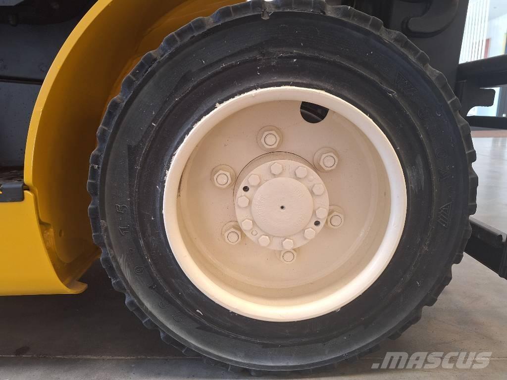 Yale GDP 25 VX Dyzeliniai krautuvai