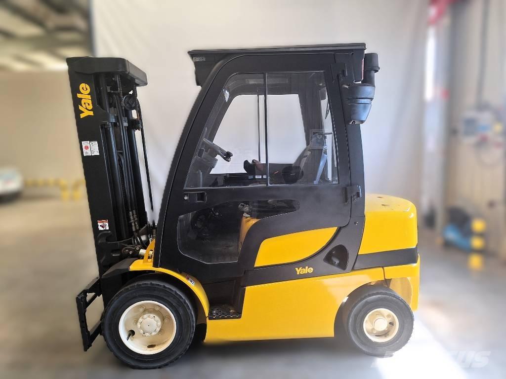 Yale GDP 25 VX Dyzeliniai krautuvai