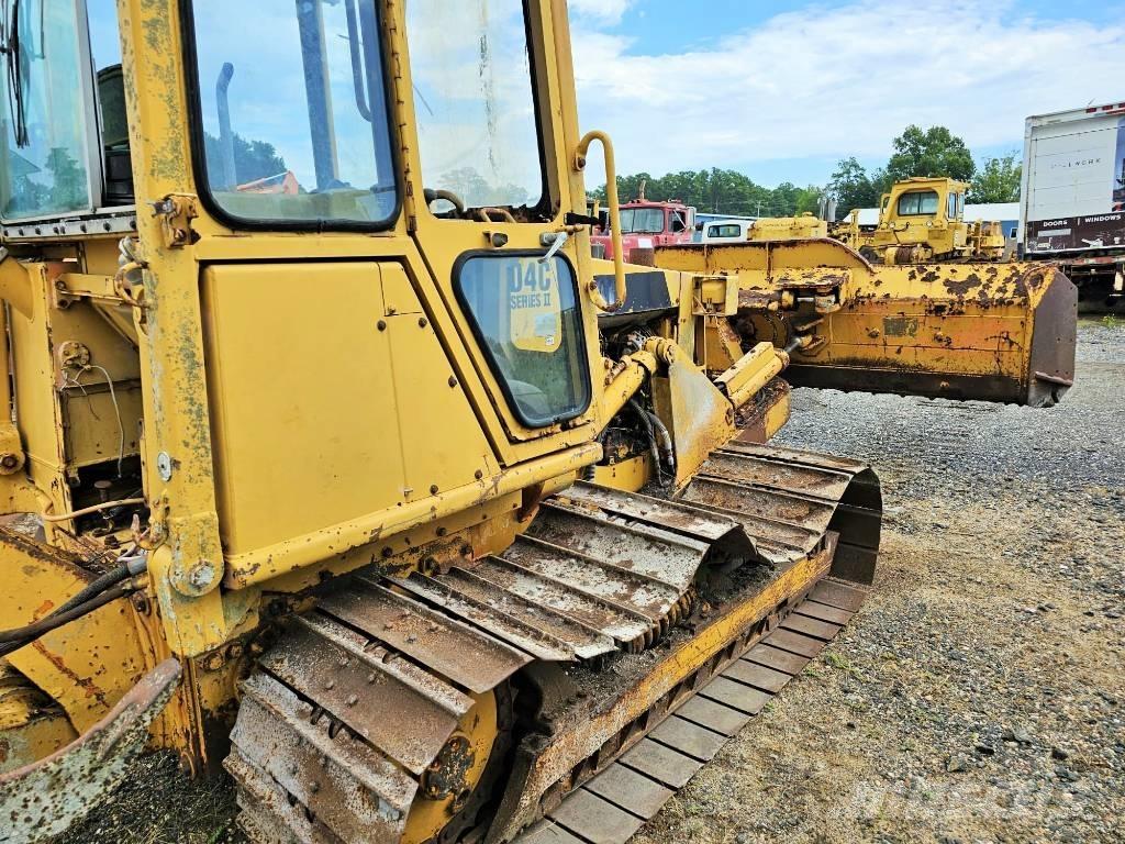CAT D 4 C Vikšriniai buldozeriai