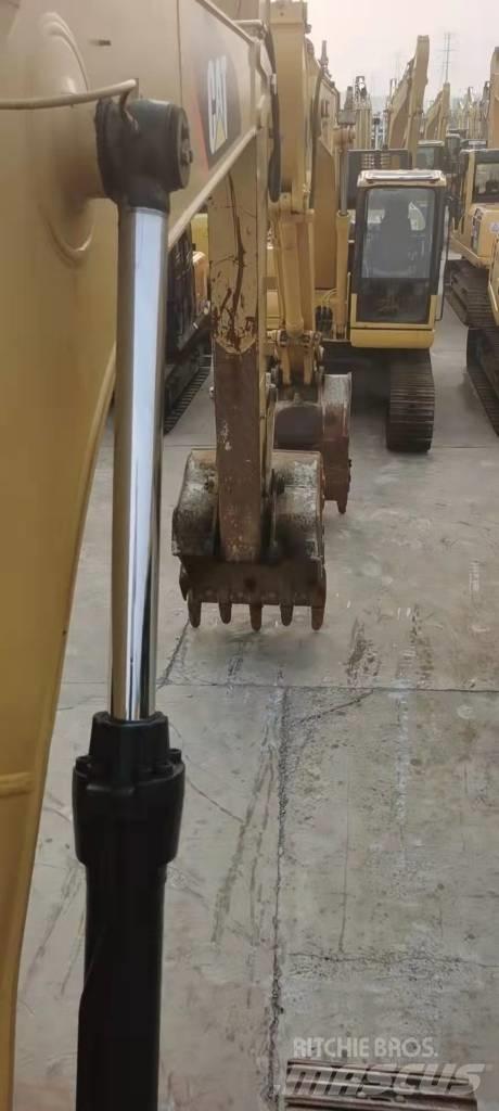 CAT 315 D Vikšriniai ekskavatoriai