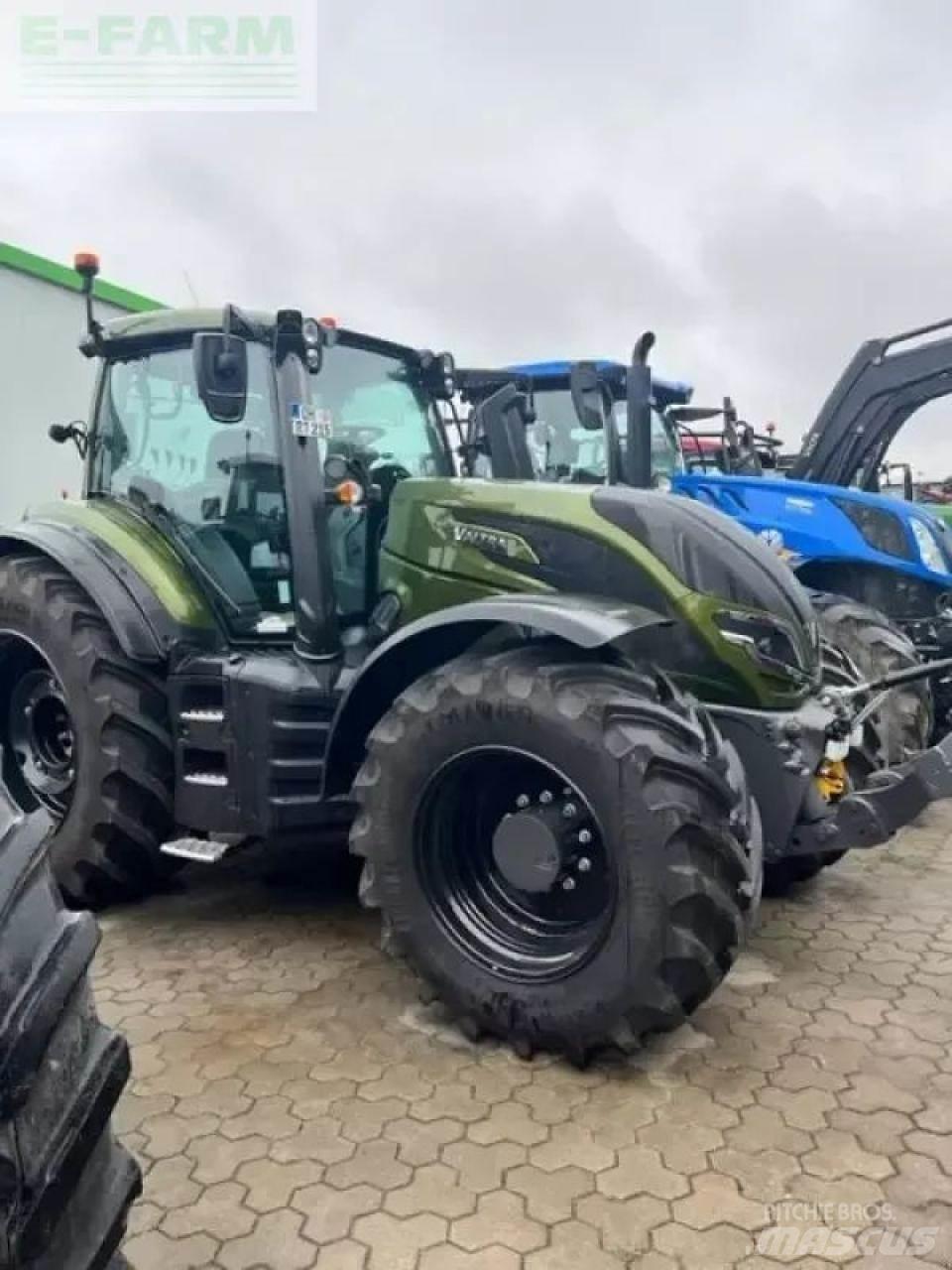 Valtra t215a Traktoriai