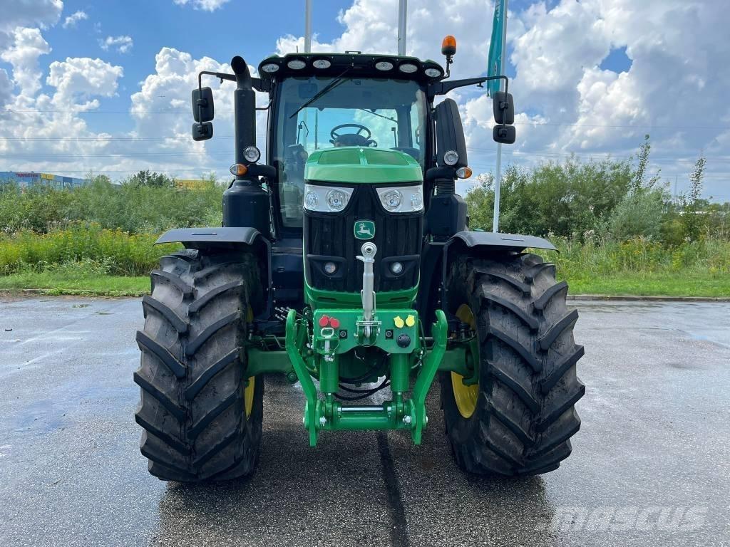 John Deere 6230 R Traktoriai