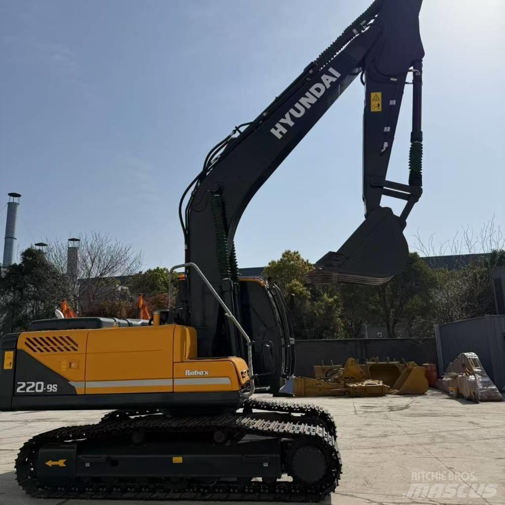 Hyundai R220-9S Vikšriniai ekskavatoriai
