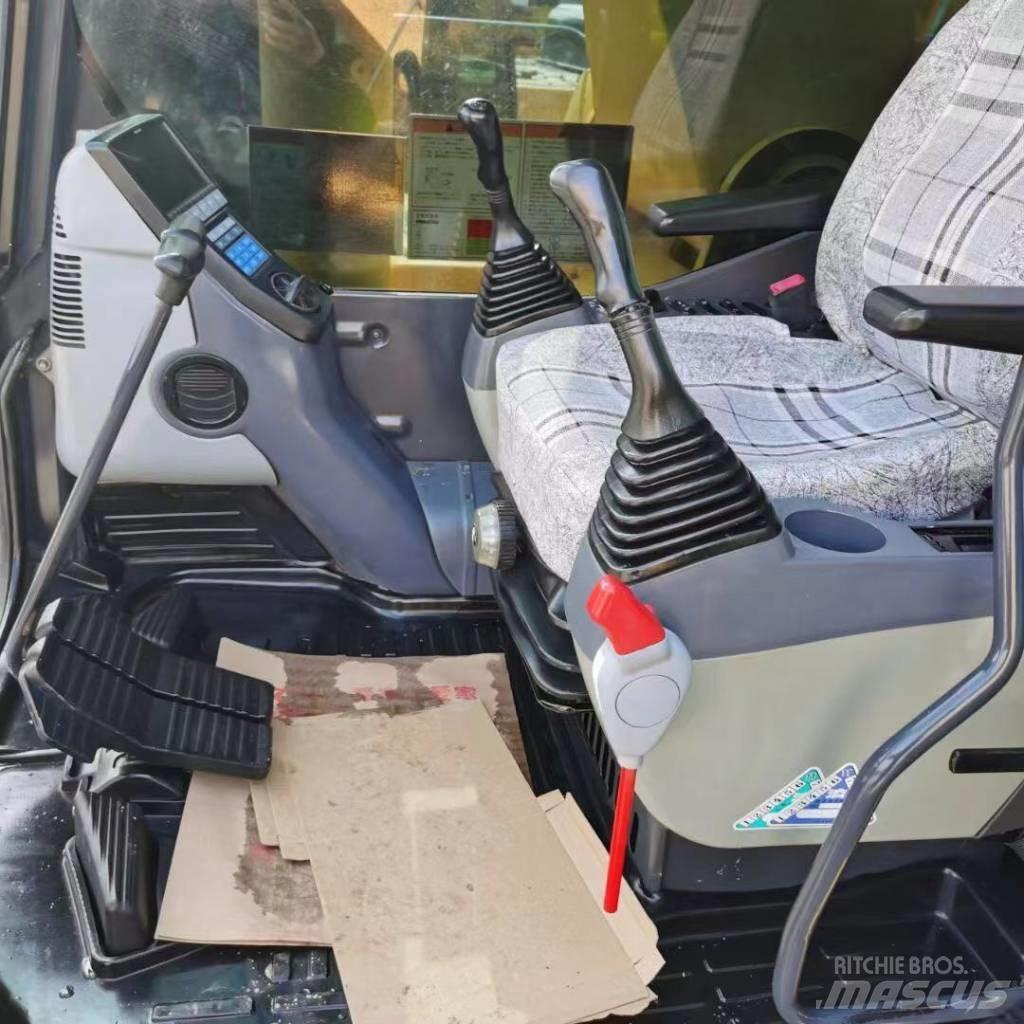 Komatsu 450LC-8 Vikšriniai ekskavatoriai