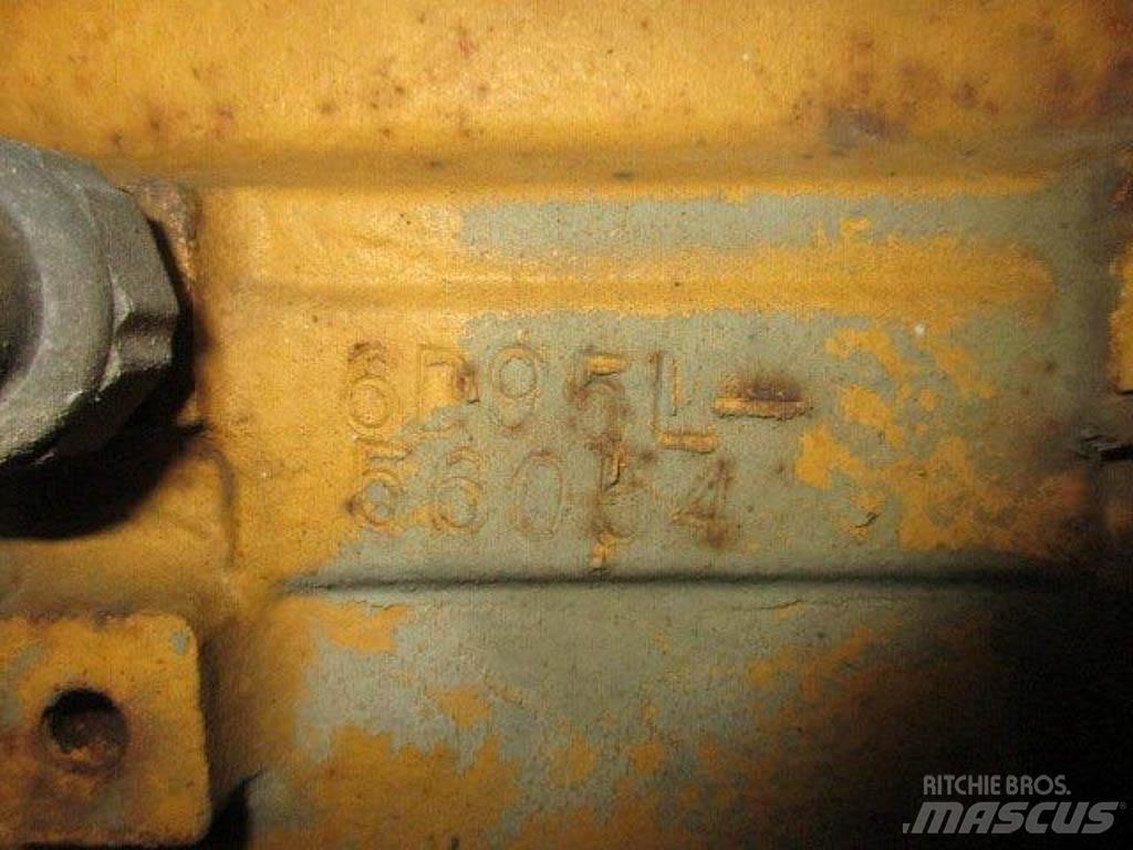 Komatsu WA100-1 Naudoti ratiniai krautuvai