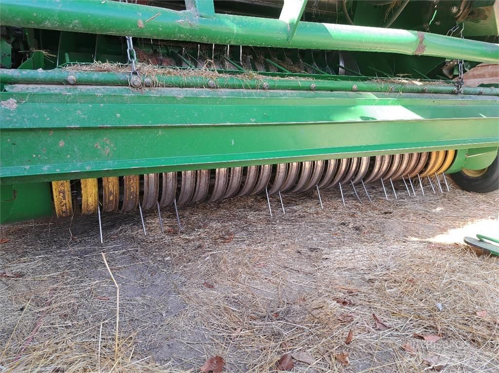 John Deere 990 Ritinių presai