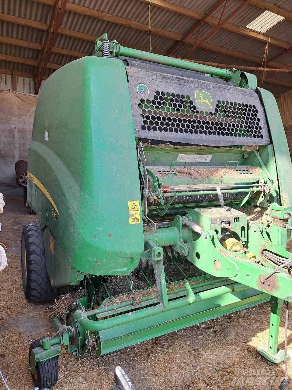 John Deere 990 Ritinių presai