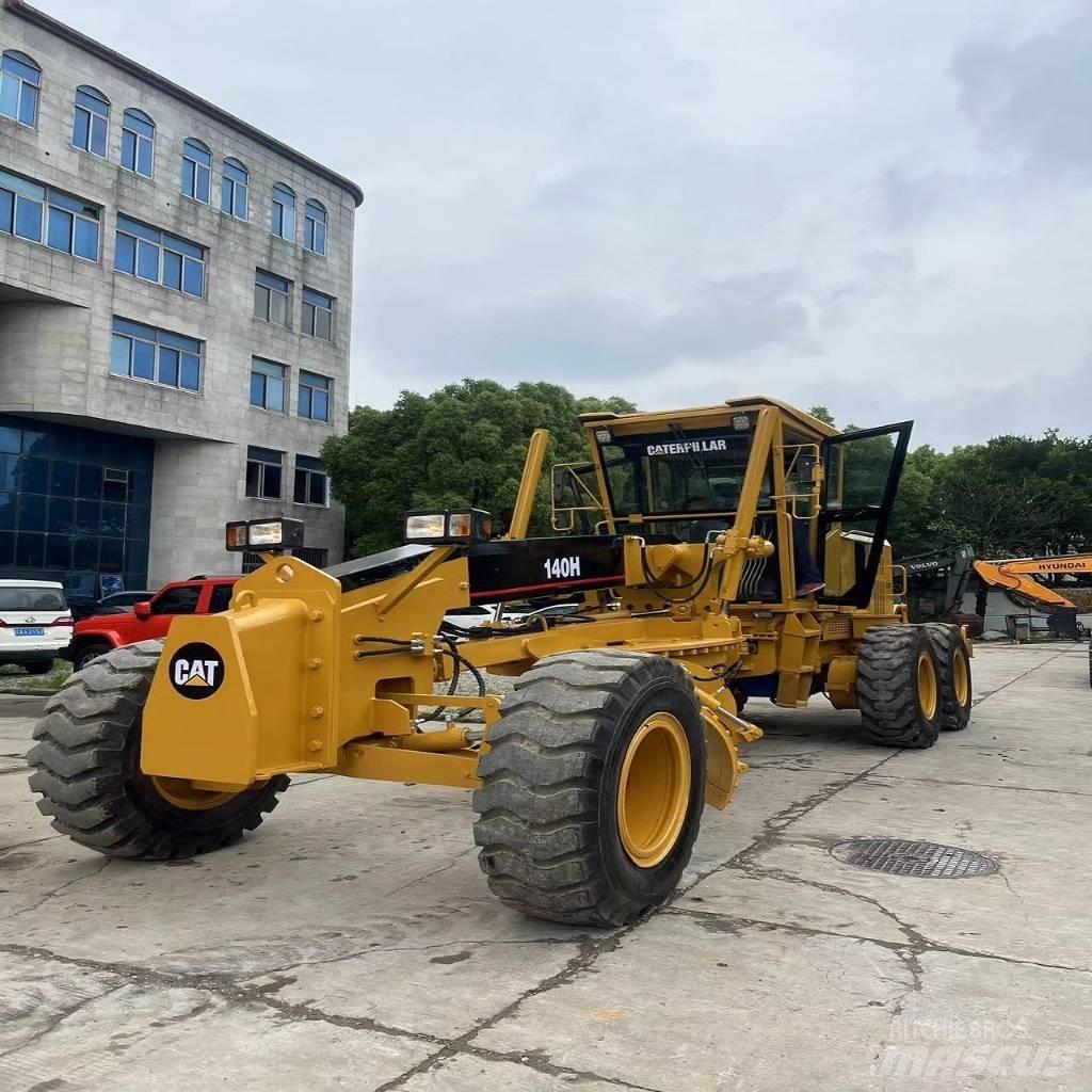 CAT 140 H Greideriai