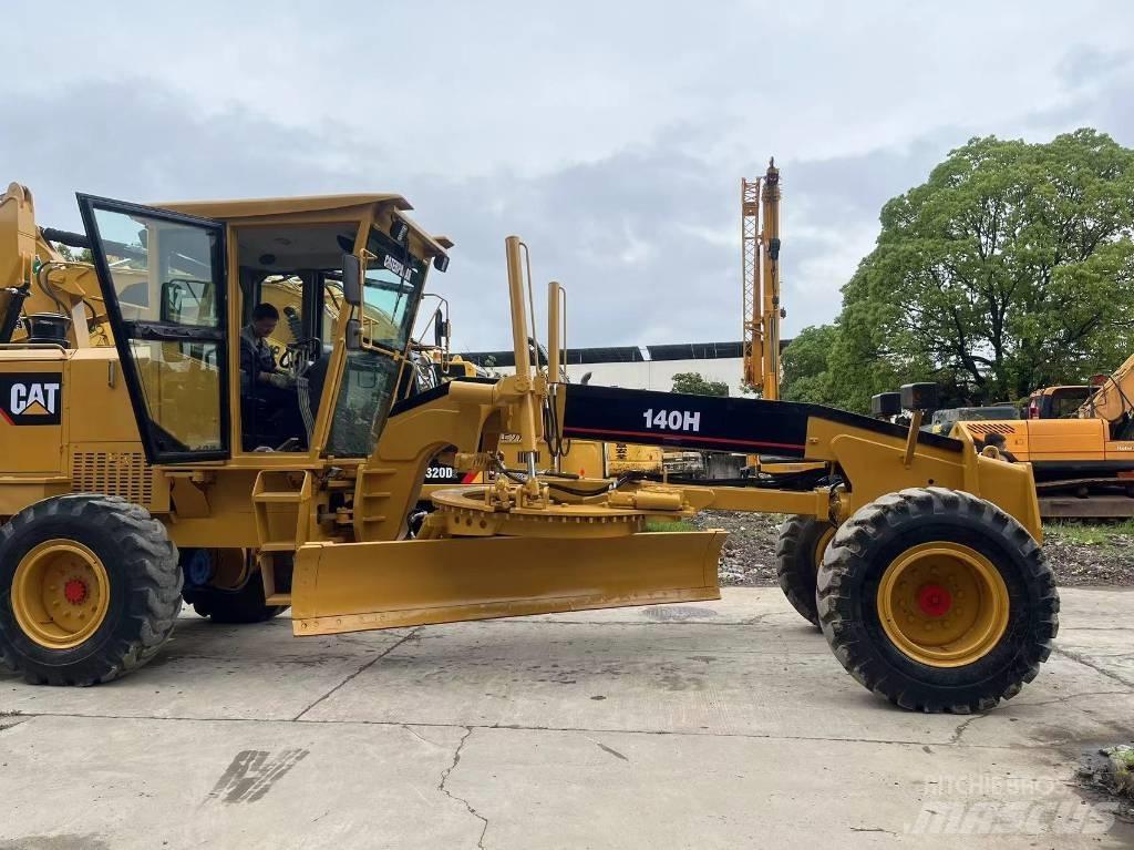 CAT 140 H Greideriai