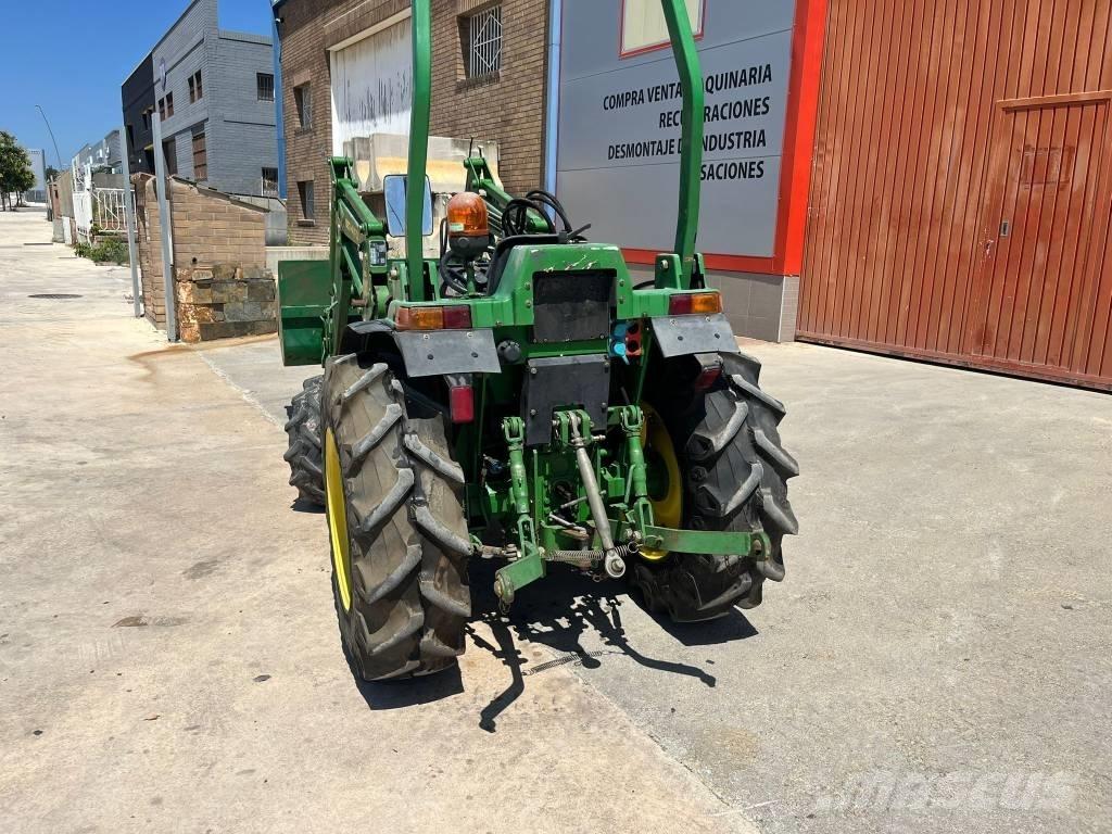 John Deere 946 Traktoriai