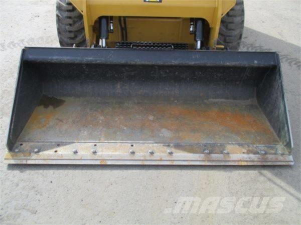 CAT 236 D Krautuvai su šoniniu pasukimu