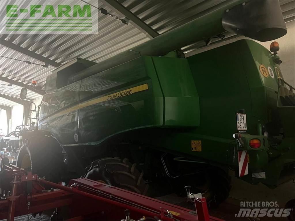 John Deere T550 Derliaus nuėmimo kombainai