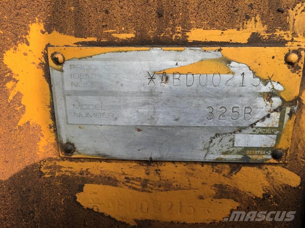 CAT 325 B Vikšriniai ekskavatoriai