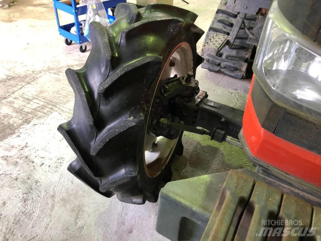 Kubota SMZ955 Traktoriai