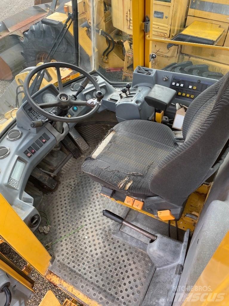 Volvo L70C Naudoti ratiniai krautuvai