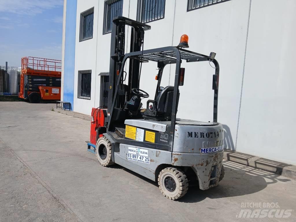 Nissan GQ02 L 30 CU Elektriniai šakiniai krautuvai