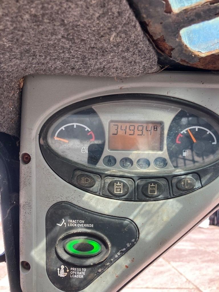 Bobcat S 100 Krautuvai su šoniniu pasukimu