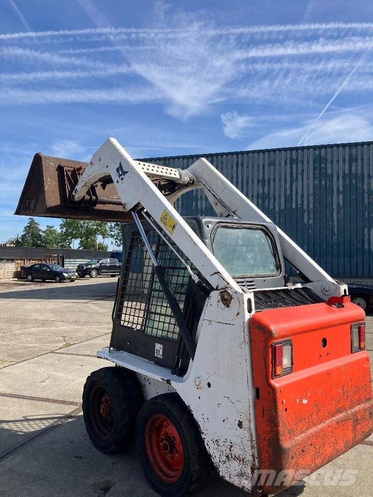 Bobcat S 100 Krautuvai su šoniniu pasukimu