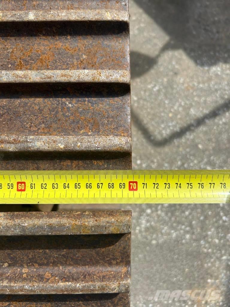 Takeuchi TB 2150 R Vikšriniai ekskavatoriai