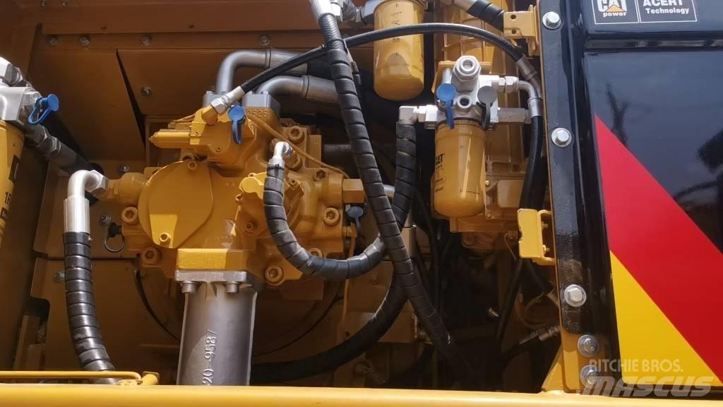 CAT 340 Vikšriniai ekskavatoriai