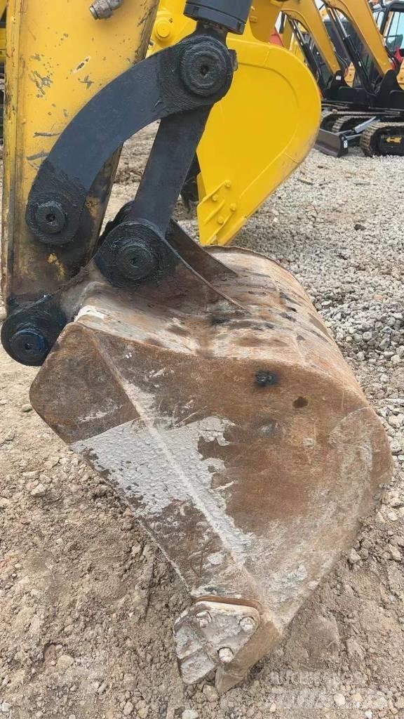 XCMG XE 60 WA Vikšriniai ekskavatoriai