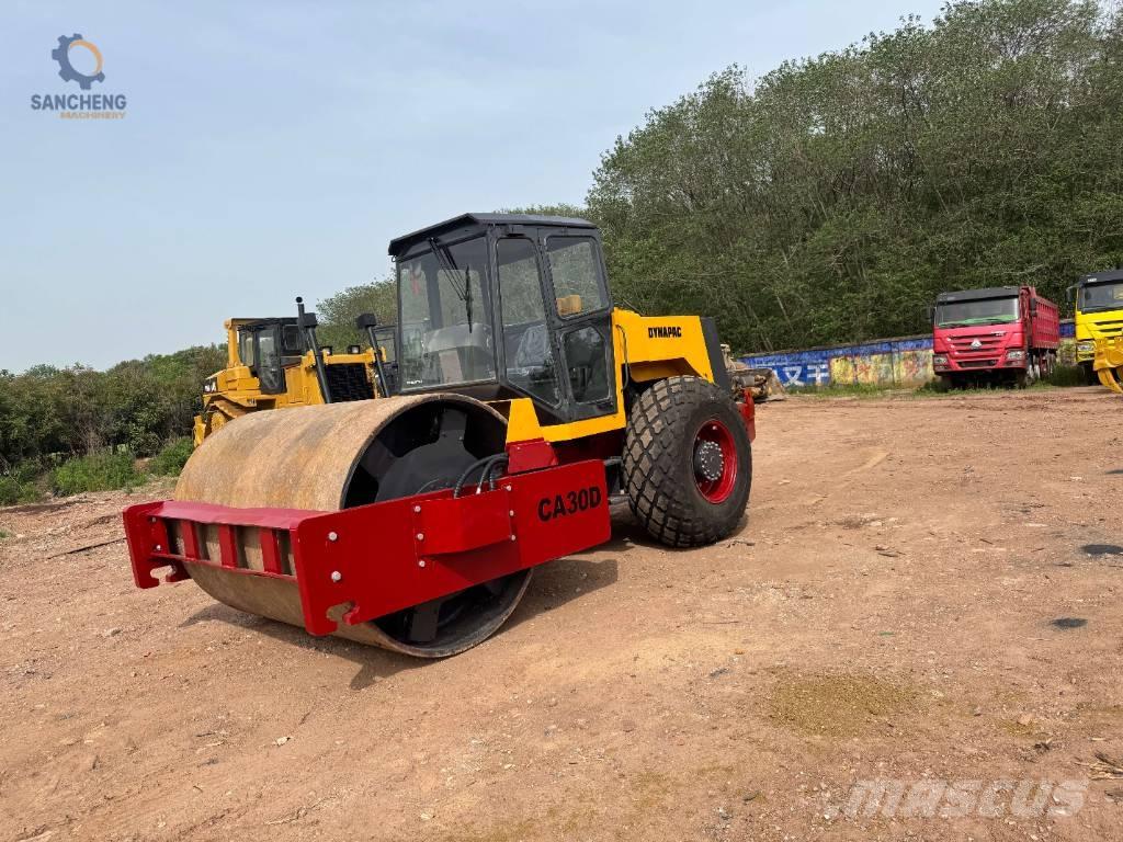 Dynapac CA 30 D Vieno būgno volai