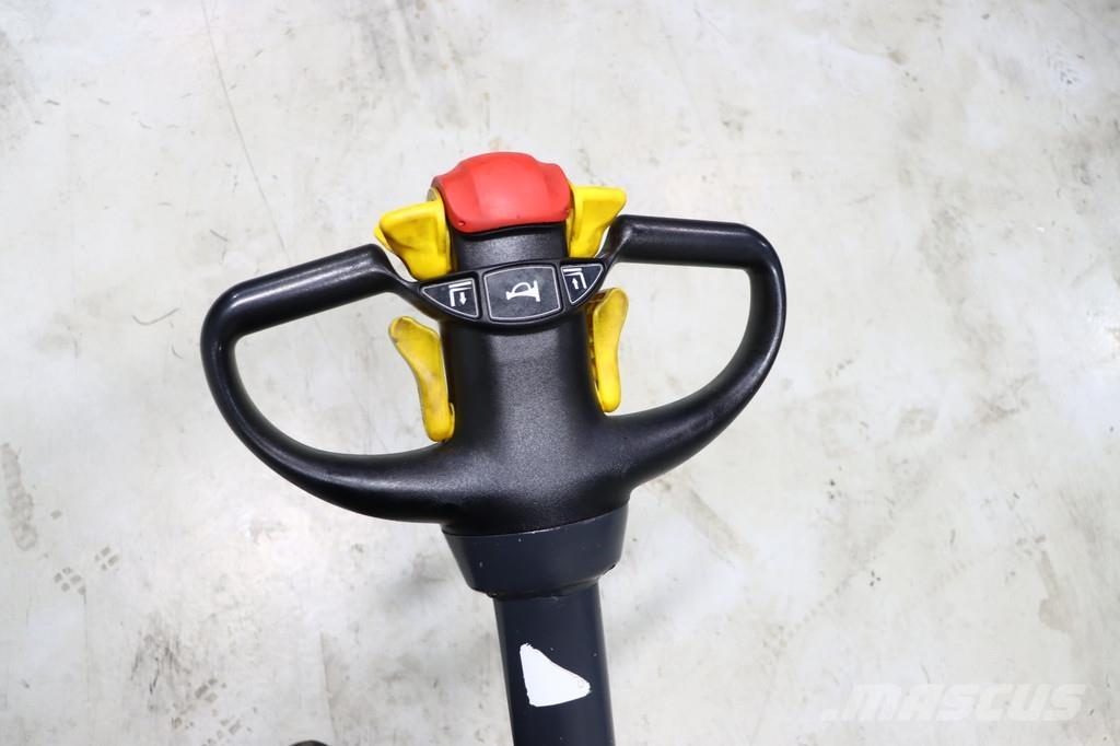 Komatsu CNI 14 Rankiniai vėžimėliai