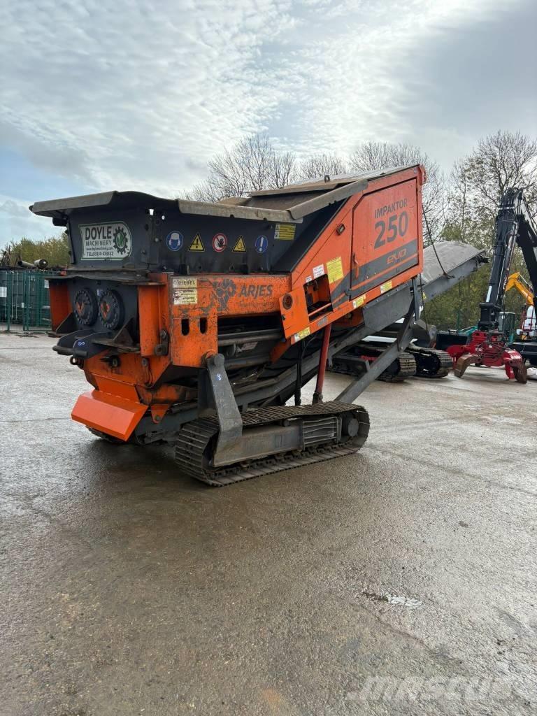 Arjes 250 Evo Mobilūs smulkintuvai