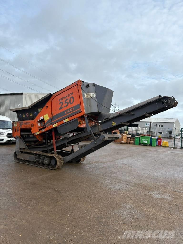 Arjes 250 Evo Mobilūs smulkintuvai