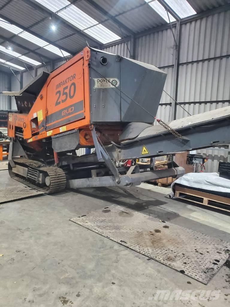 Arjes 250 Evo Mobilūs smulkintuvai