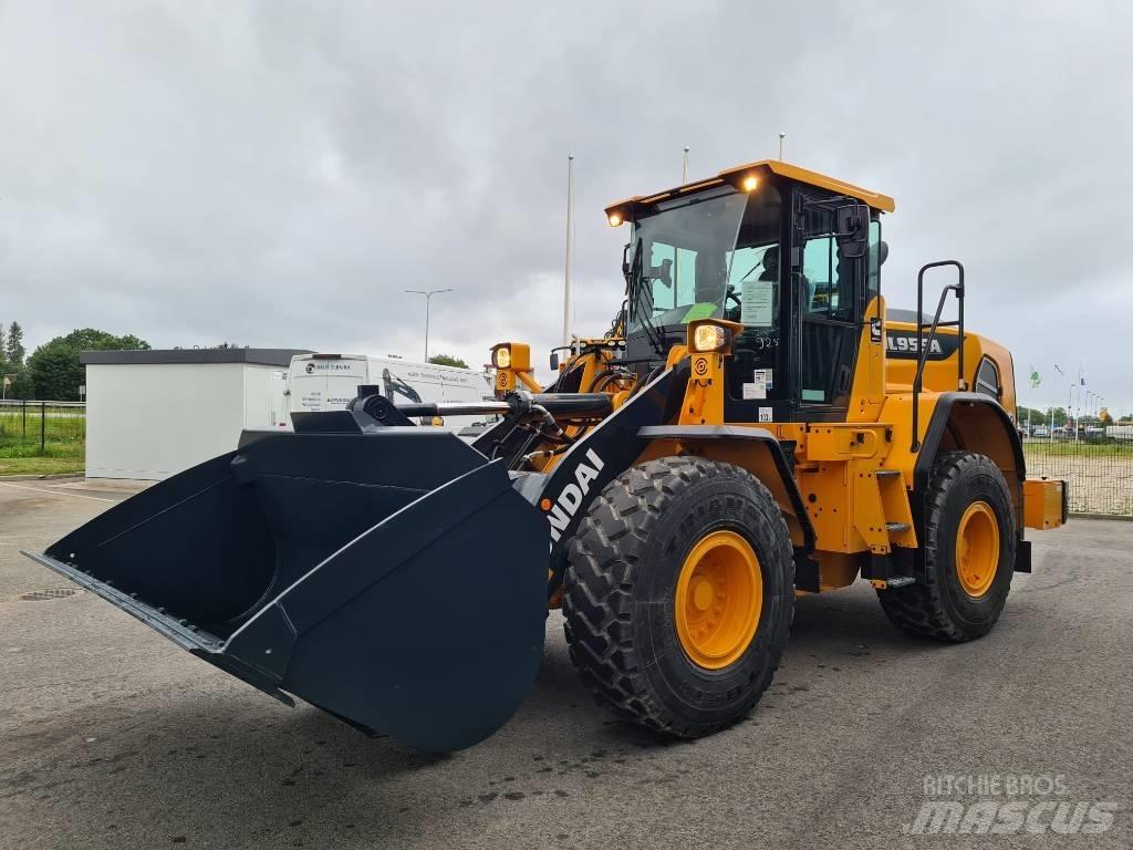 Hyundai HL955 A Naudoti ratiniai krautuvai
