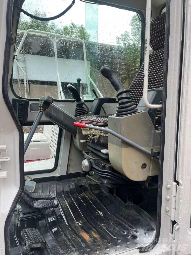 Takeuchi TB 160C Vikšriniai ekskavatoriai