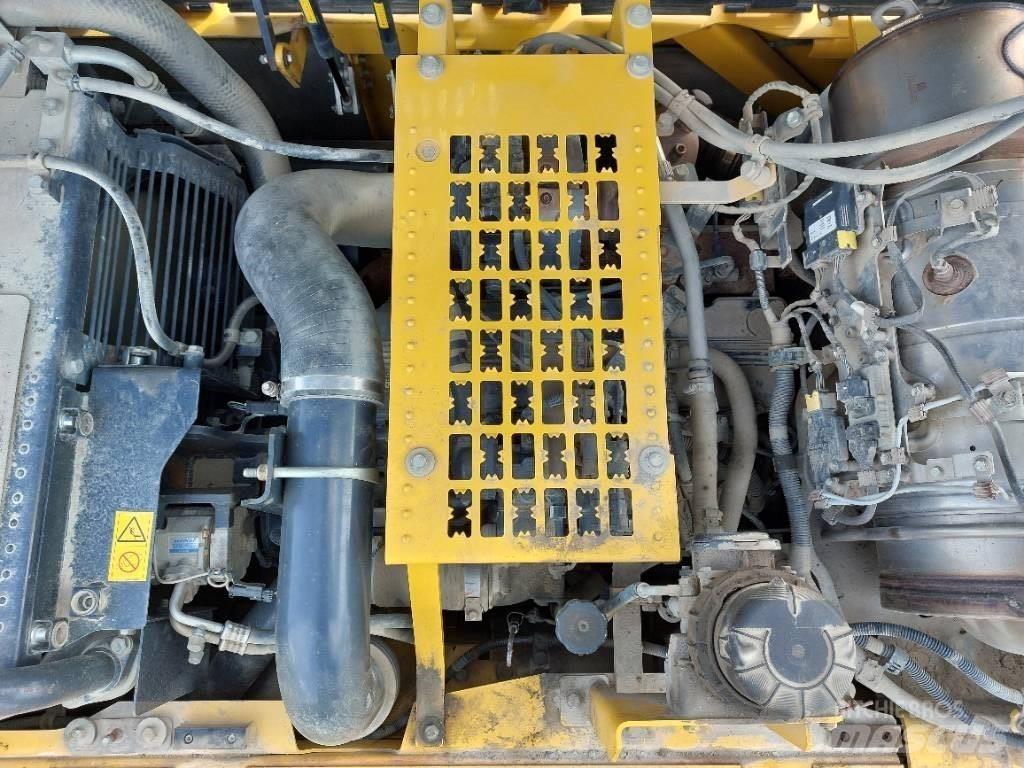 Komatsu HB365LC-3 Vikšriniai ekskavatoriai