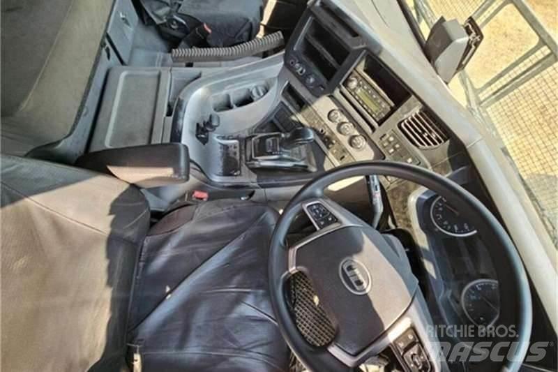 UD TRUCKS QUON Kita