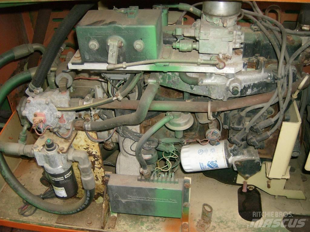 JLG 40RTS    V-1562 Vertikalūs stiebiniai keltuvai