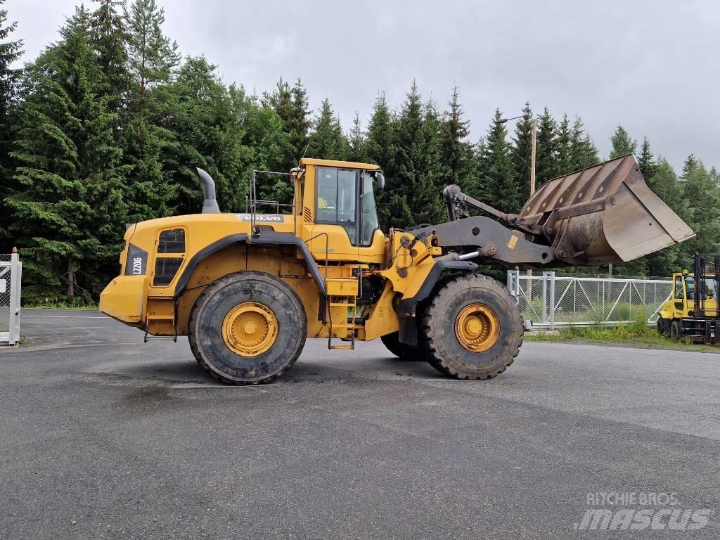 Volvo L 220 G Naudoti ratiniai krautuvai
