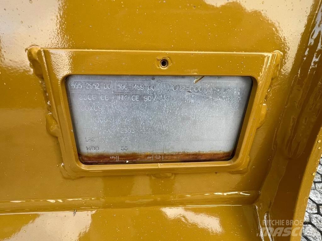 CAT 326-07 Vikšriniai ekskavatoriai