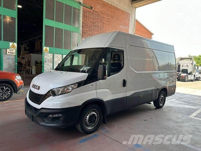 Iveco 35S16 Krovininiai furgonai