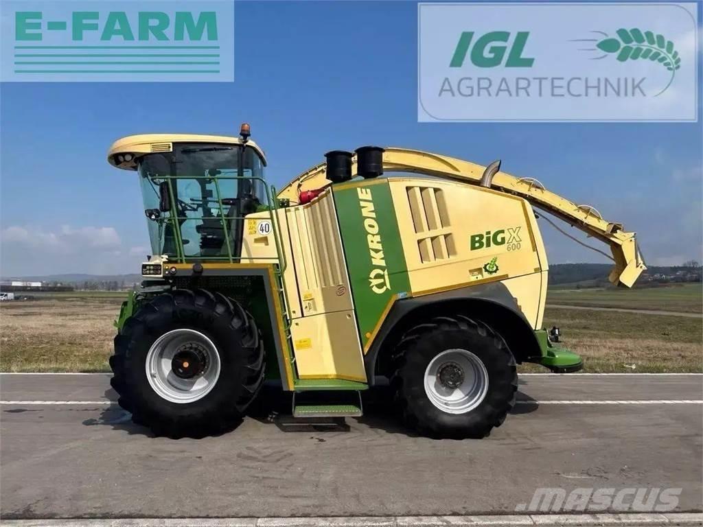 Krone big x 600 i Pašarų ruošimo technika