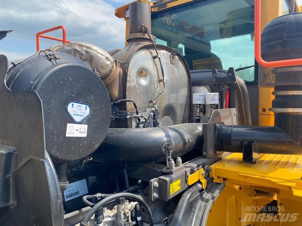 Volvo L 150 H Naudoti ratiniai krautuvai