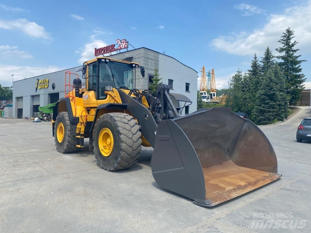 Volvo L 150 H Naudoti ratiniai krautuvai