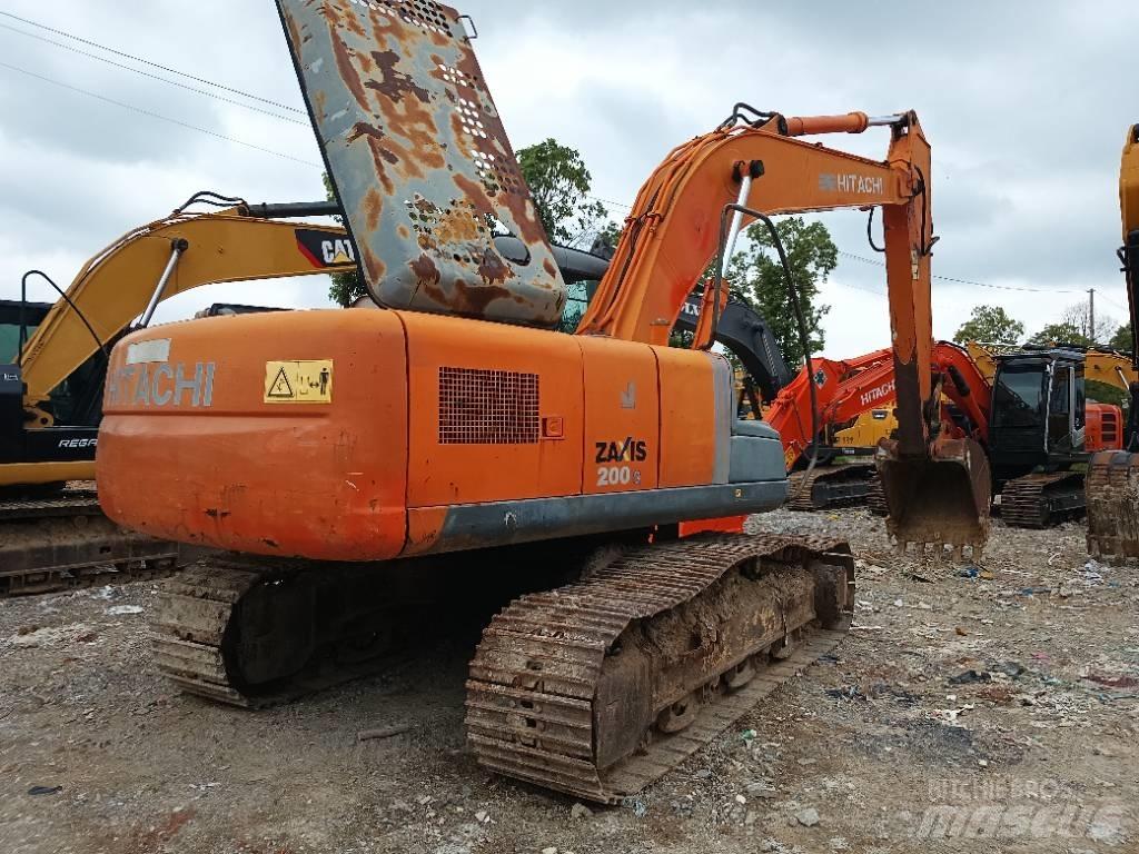 Hitachi ZX 200 Vikšriniai ekskavatoriai