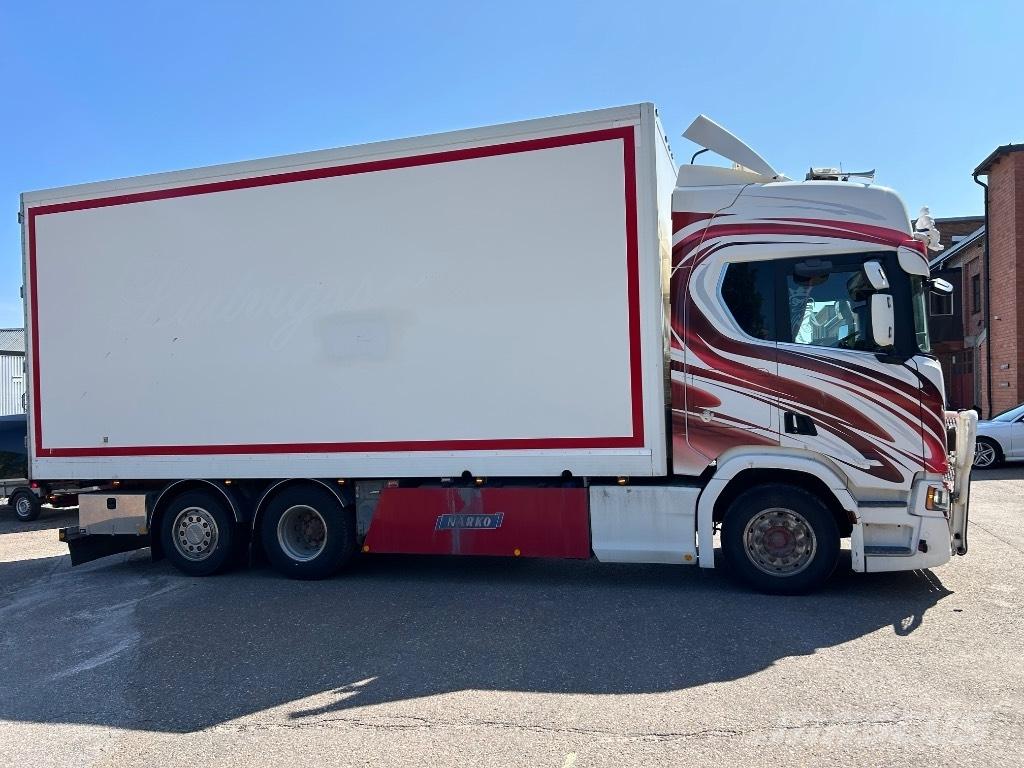 Scania R 650 6x2 Sunkvežimiai su dengtu kėbulu