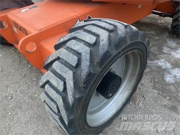JLG 600AJ Alkūniniai keltuvai