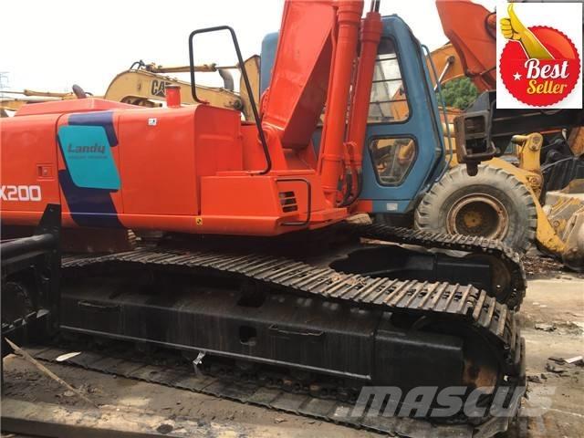 Hitachi EX 200 Vikšriniai ekskavatoriai
