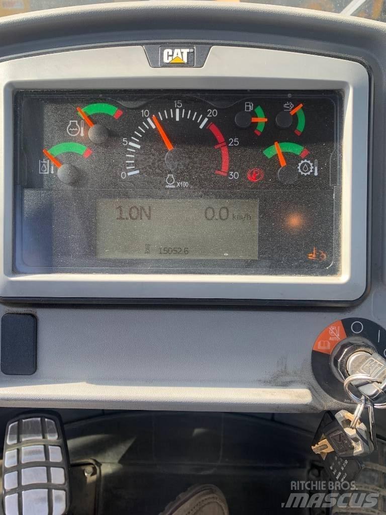 CAT 972 Mxe Naudoti ratiniai krautuvai