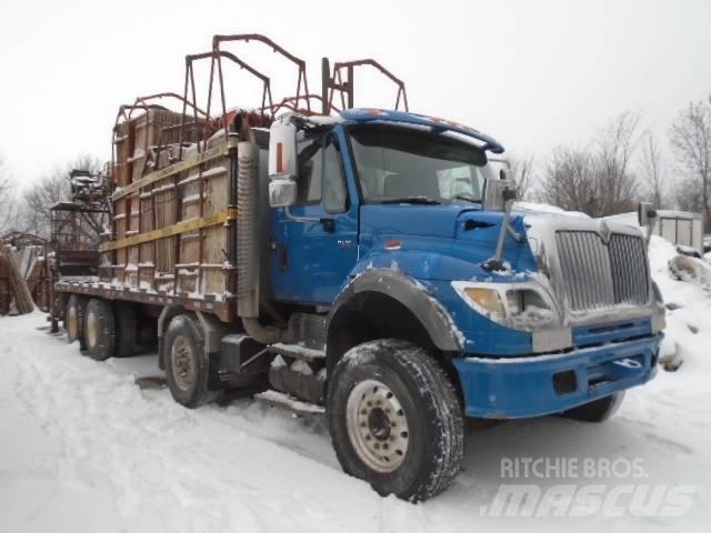 International 4600 Platformos/ Pakrovimas iš šono