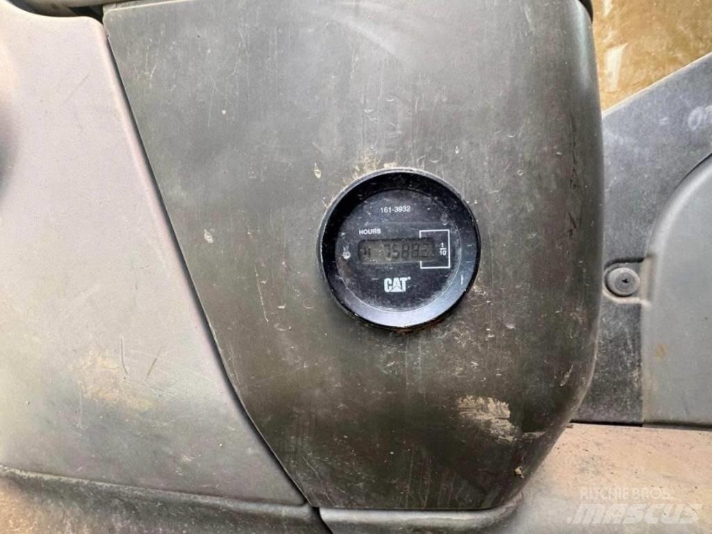 CAT 320 D Vikšriniai ekskavatoriai